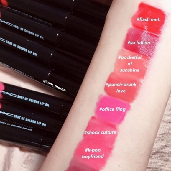 Flash Me | Shot of Colour Lip Oil | Mac Cosmetics | Brand New in Box | Authentic - Picture 6 of 13